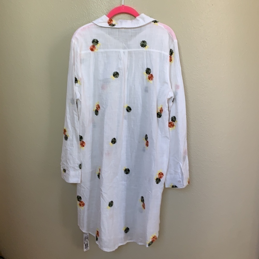 Lagenlook hemp blend floral embroidered button down top - Picture 4 of 8
